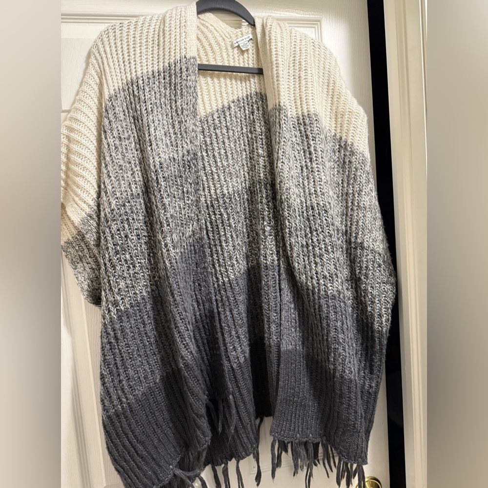 American Eagle warm poncho/sweater